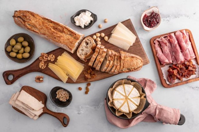 Como Criar uma Tábua Portuguesa Irresistível para Receber Amigos