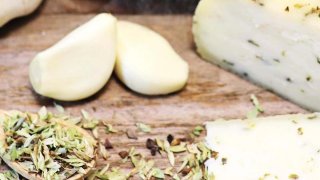 Queijo de Alho e Orégãos - Vale da Prata